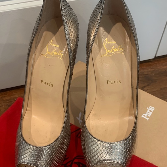Christian Louboutins pumps - Picture 2 of 5